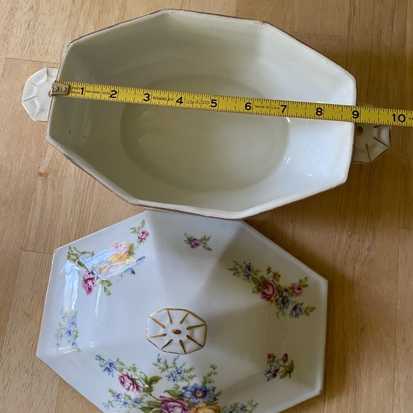 F Legrand et Cie Limoges France circa 1920 9” porcelain serving dish with lid. - Picture 11 of 11